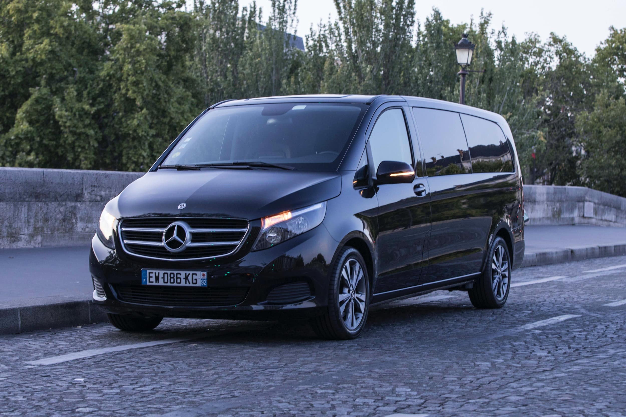 Location Van Mercedes – 9 places - Tournages, publicités & transport de personnes